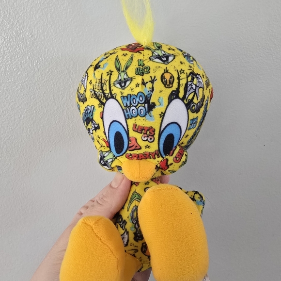 Looney Tunes Tweety Plush with Comic Print - Picture 9 of 13